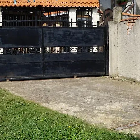 Airport Loft - Galleria Apartament *